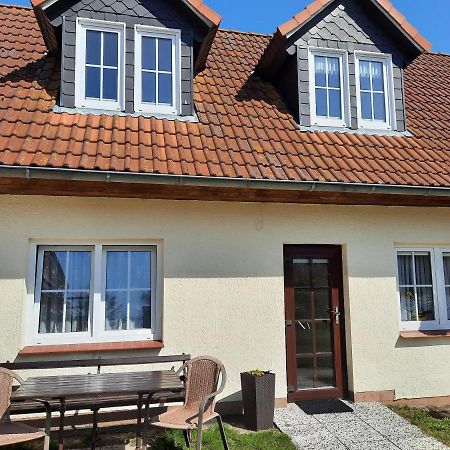 Lacky - Kleines Familienreihenmittelhaus In Grieben Hiddensee Luaran gambar